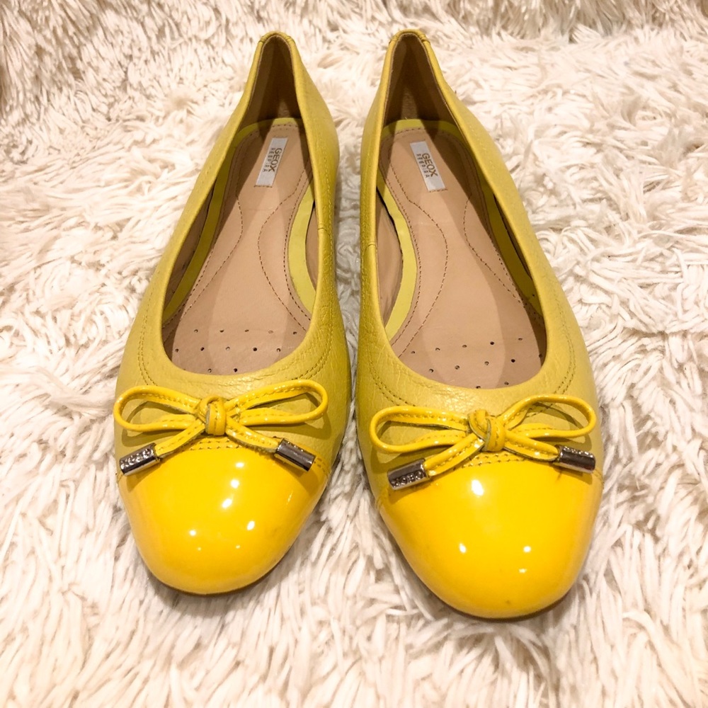 Lola ballet flat. Light, breathable rubber sole.